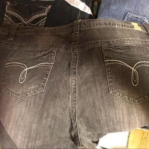 Maurice’s black denim capris. Size 24.